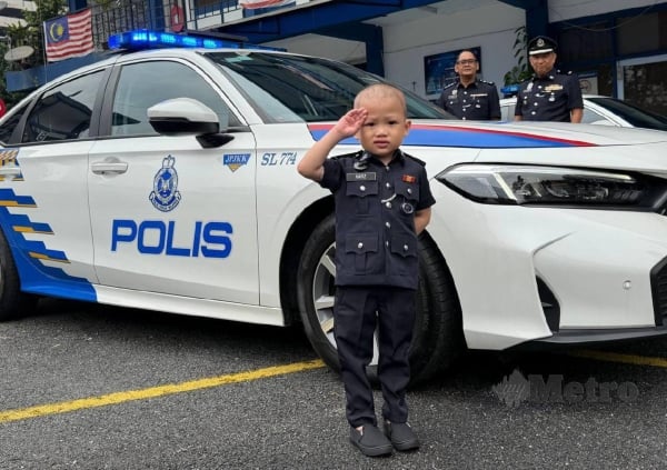 kereta polis