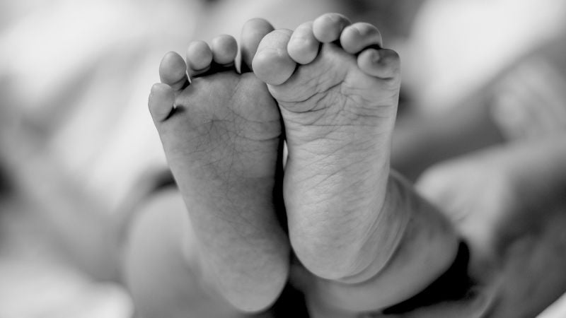 MAYAT BAYI PEREMPUAN