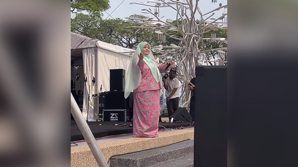 NAJWA LATIF