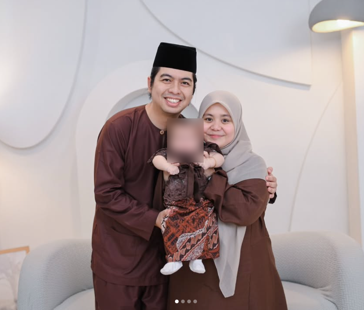 PENYANYI NAJWA LATIF
