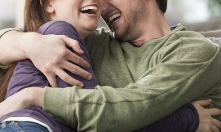 Sebab dan Alasan, Kenapa Isteri Suka Dipeluk Suami