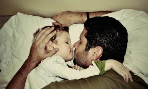 Cara Menjadi Ibu Bapa Yang Baik. Mesti Baca 10 Prinsip Ini!