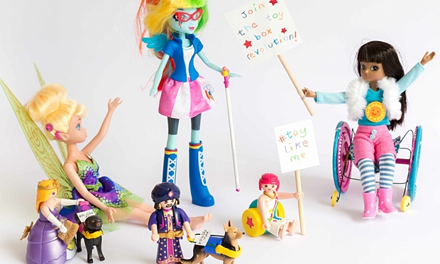 Antara permainan anak patung yang diubahsuai oleh 'Toy Like Me' Foto Kredit: guardian.com