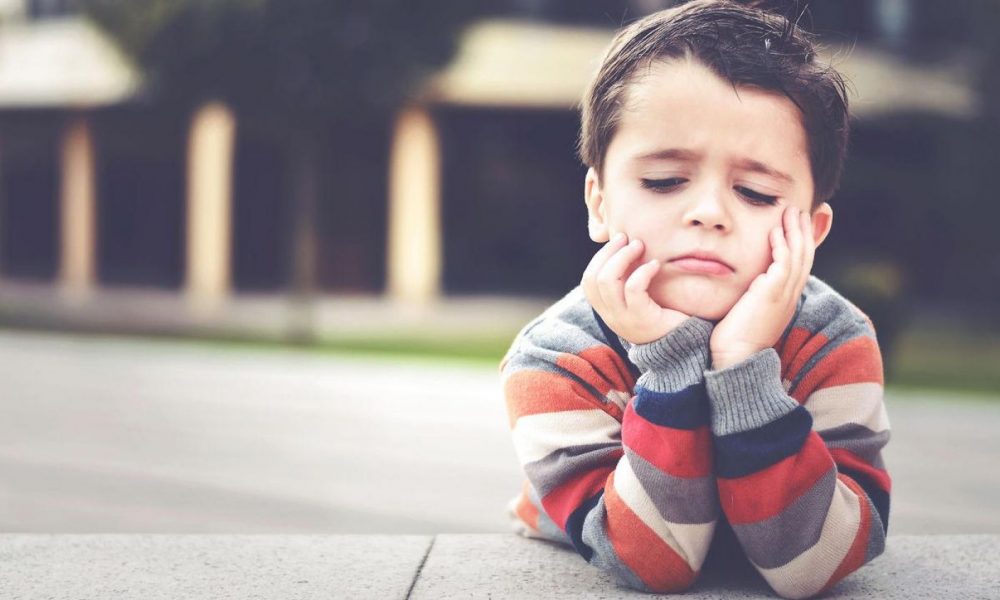 Jangan Bagi Anak  Main Handphone Biarkan Dia Bosan