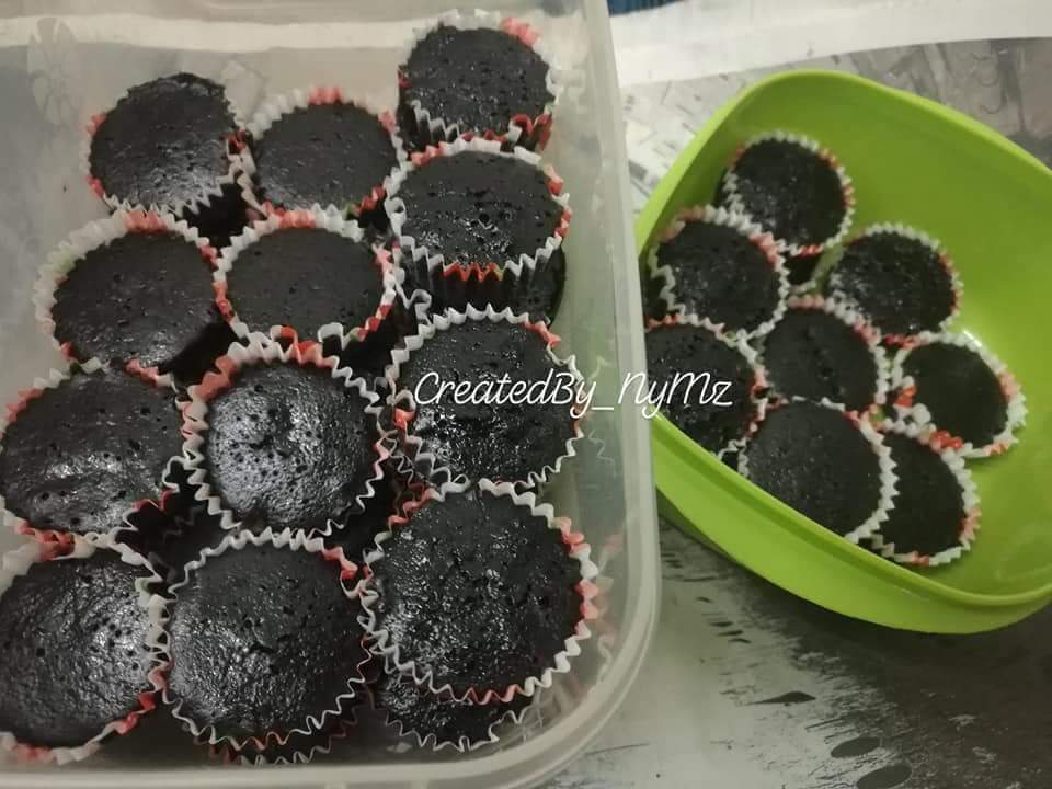 Resepi Mini Chocolate Cupcake 2 Bahan. Sedap & Moist 